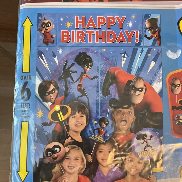 The Incredibles 2 Scene Setters with Props - Picture 4 of 4